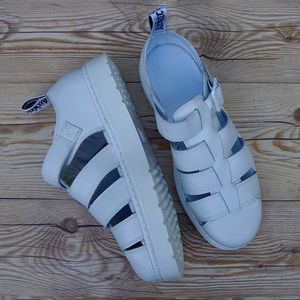 dr martens vibal closed sandals